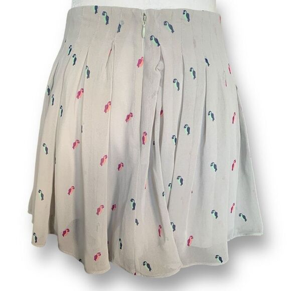 BCBGeneration Skirt Grey Box Pleated Moonstone Combo Parrot Animal Print Flowy - Picture 6 of 10